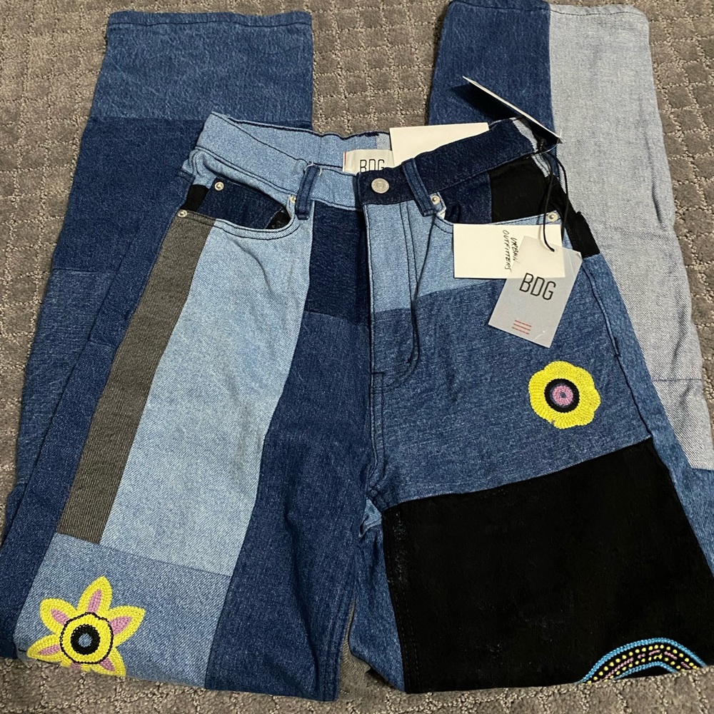 BDG High-Waisted Baggy Jean - Patched NWT Size 24 - Picture 6 of 9